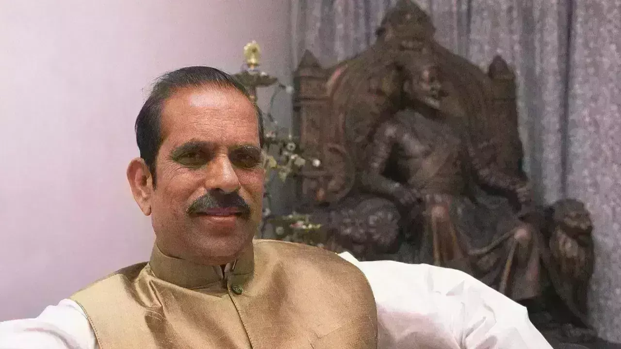 Manohar joshi:  మహారాష్ట్ర మాజీ సీఎం మనోహర్ జోషి కన్నుమూత Manohar joshi:  మహారాష్ట్ర మాజీ సీఎం మనోహర్ జోషి కన్నుమూత
