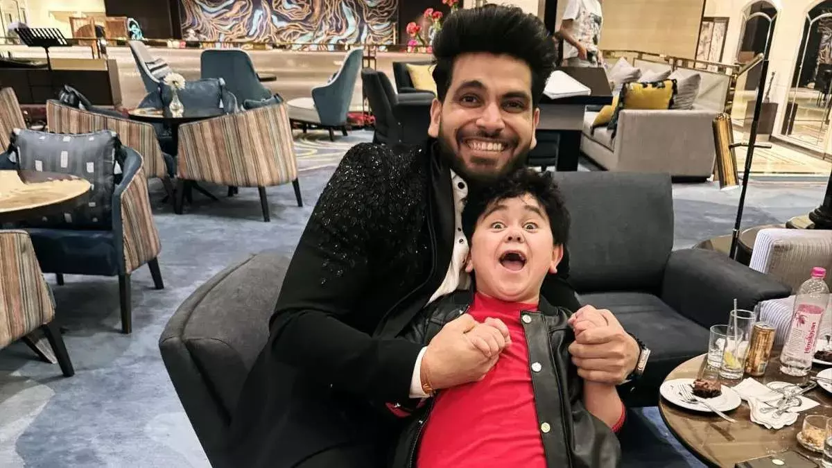 Money Laundering Case : బిగ్ బాస్ 16 ఫేమ్ అబ్దు రోజిక్, శివ్ ఠాకరేలకు ఈడీ సమన్లు Money Laundering Case : బిగ్ బాస్ 16 ఫేమ్ అబ్దు రోజిక్, శివ్ ఠాకరేలకు ఈడీ సమన్లు