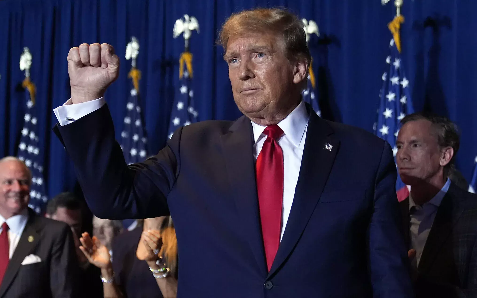 Donal Trump: అమెరికా అధ్యక్ష ఎన్నికల రేసులో మాజీ అధ్యక్షుడు డొనాల్డ్ ట్రంప్కు భారీ విజయం.. Donal Trump: అమెరికా అధ్యక్ష ఎన్నికల రేసులో మాజీ అధ్యక్షుడు డొనాల్డ్ ట్రంప్కు భారీ విజయం..