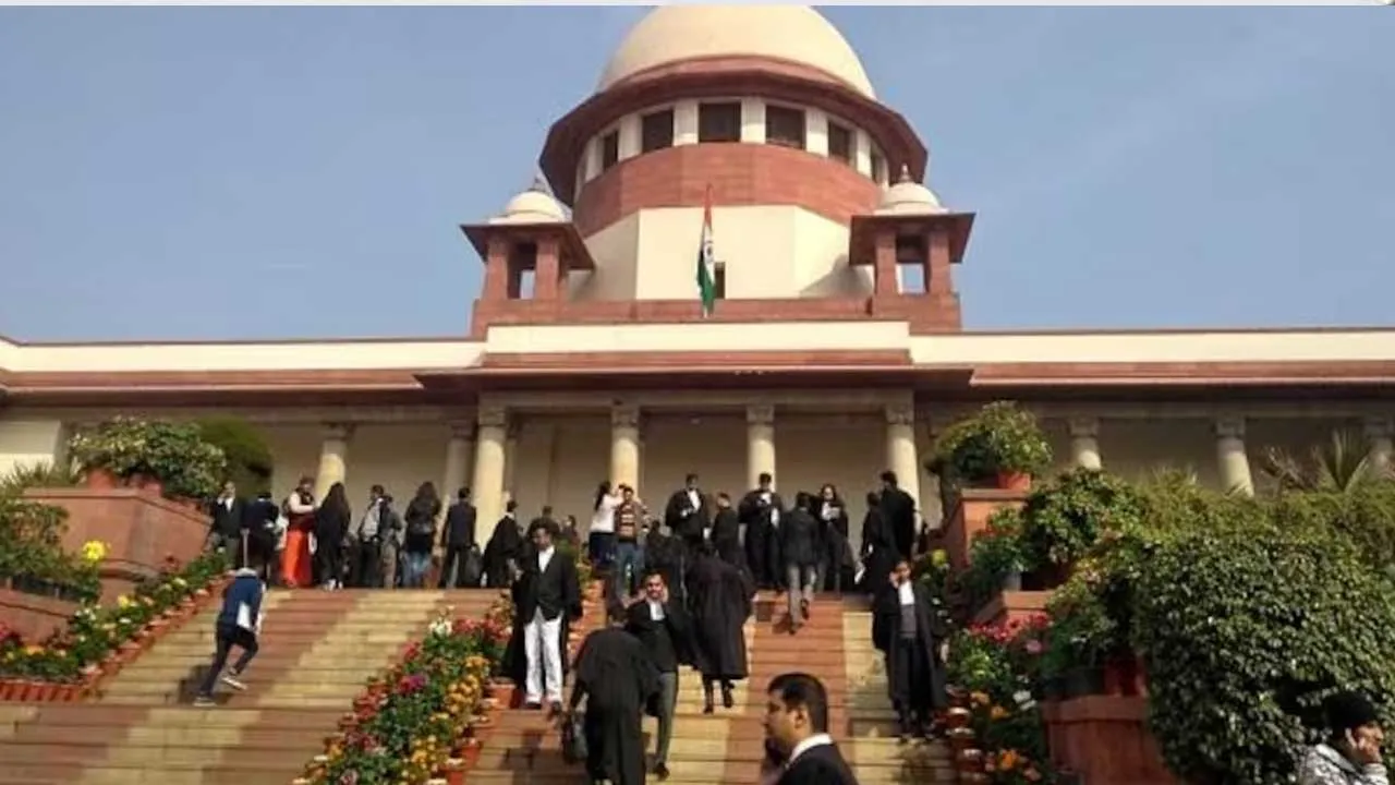 Ayodhya Dispute : జ్ఞానవాపి కేసు: సెల్లార్లో హిందూ ప్రార్థనలు.. ముస్లిం పక్షం పిటిషన్లు కొట్టివేత Ayodhya Dispute : జ్ఞానవాపి కేసు: సెల్లార్లో హిందూ ప్రార్థనలు.. ముస్లిం పక్షం పిటిషన్లు కొట్టివేత