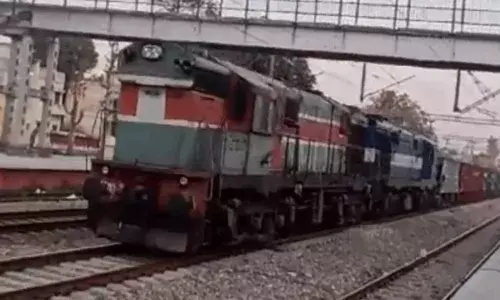 ఆ గూడ్స్ రైల్లో డ్రైవర్ లేడు.. అయినా 80 కి.మీ..