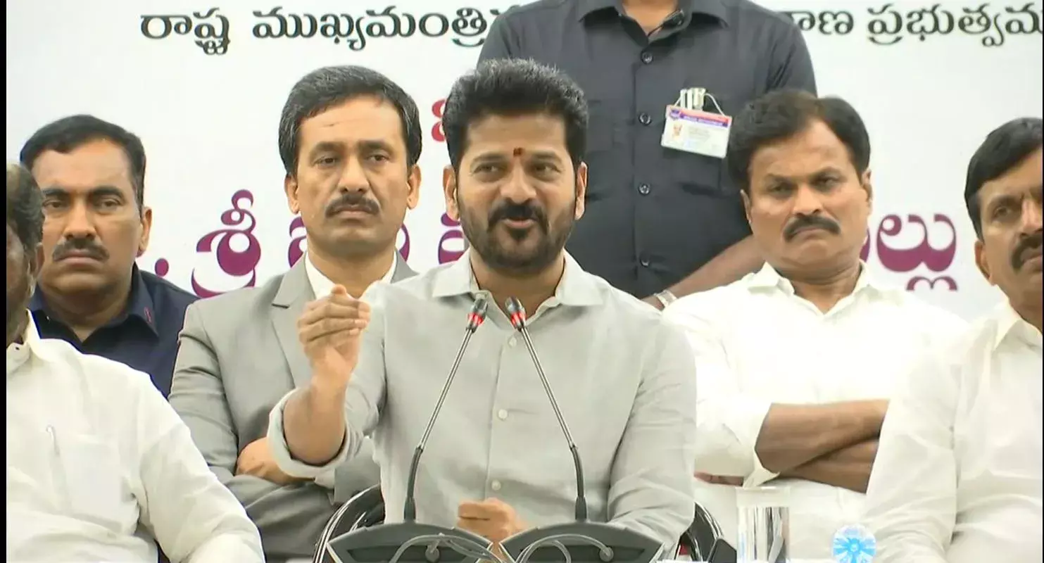 REVANTH: రేషన్కార్డుల జారీ నిరంతర ప్రక్రియ REVANTH: రేషన్కార్డుల జారీ నిరంతర ప్రక్రియ