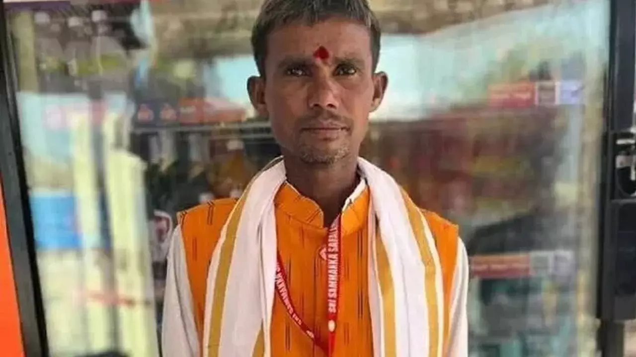 Medaram : గుండెపోటుతో సమ్మక్క పూజారి మృతి Medaram : గుండెపోటుతో సమ్మక్క పూజారి మృతి