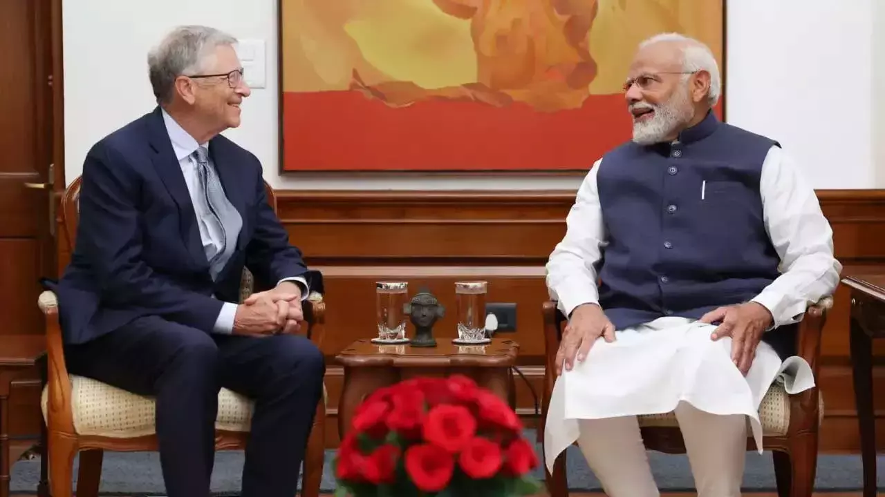 Bill Gates : ఇండియాలో ఏఐకి మరిన్ని అవకాశాలు.. బిల్ గేట్స్ హిస్టారిక్ టూర్ Bill Gates : ఇండియాలో ఏఐకి మరిన్ని అవకాశాలు.. బిల్ గేట్స్ హిస్టారిక్ టూర్