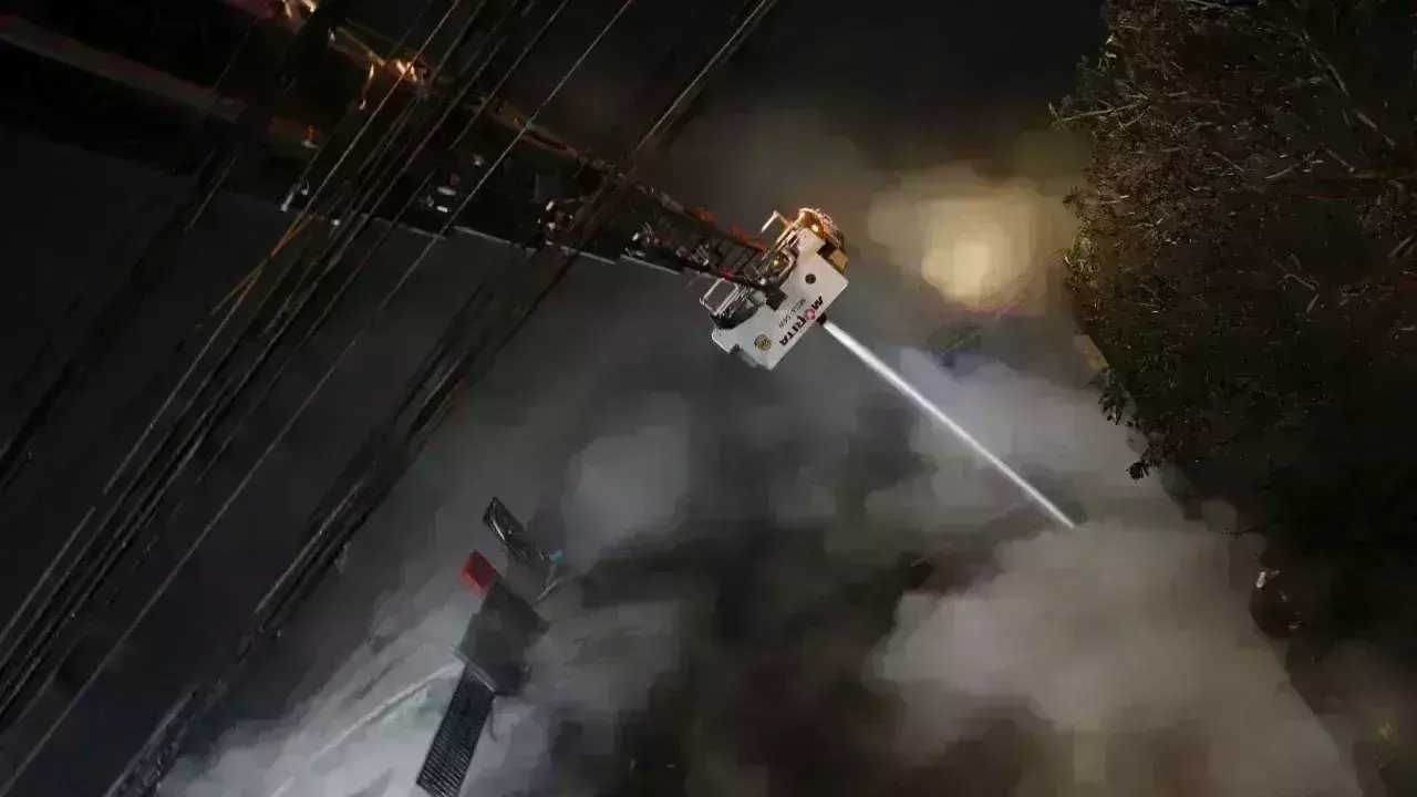 Fire Accident : రెస్టారెంట్లో ఘోర అగ్నిప్రమాదం.. 44 మంది మృతి Fire Accident : రెస్టారెంట్లో ఘోర అగ్నిప్రమాదం.. 44 మంది మృతి