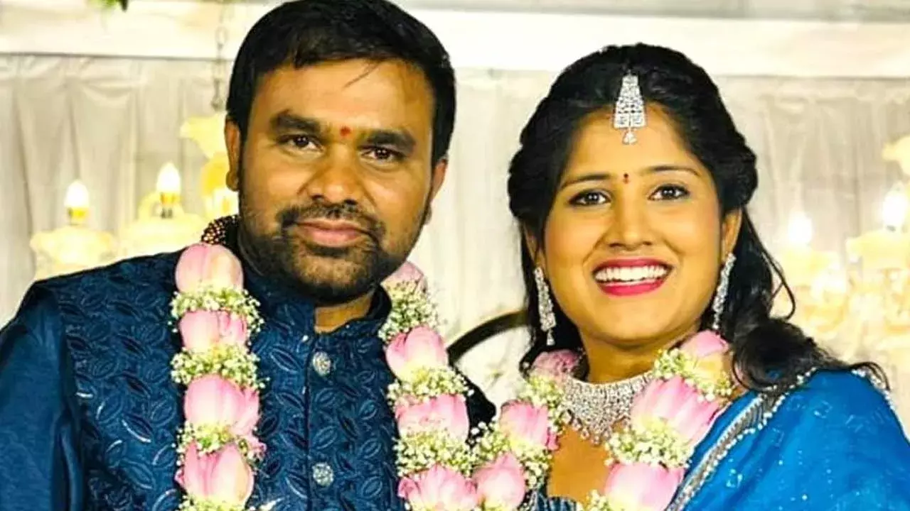 Sreekaram : యాంకర్ ని పెళ్లి చేసుకున్న శ్రీకారం డైరెక్టర్