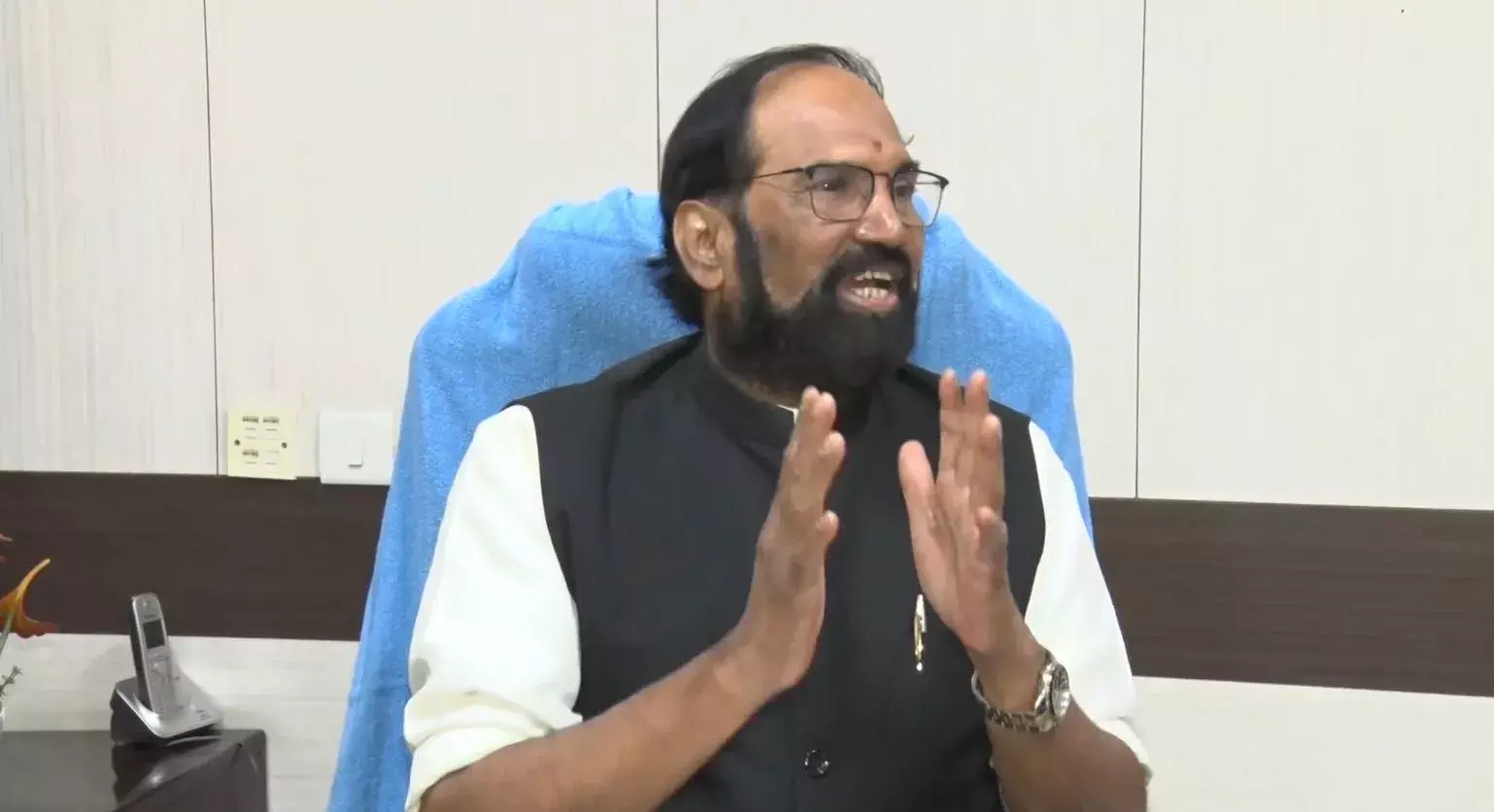 UTTHAM: బీఆర్‌ఎస్‌ నేతలు క్షమాపణ చెప్పాలి