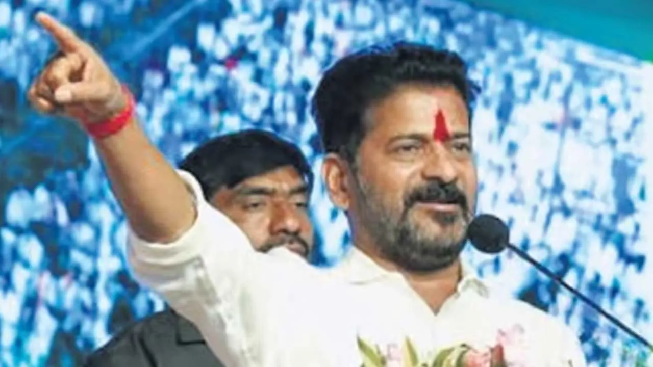 TS : ఫసల్ బీమా అమలుకు రేవంత్ సర్కార్ గ్రీన్ సిగ్నల్ TS : ఫసల్ బీమా అమలుకు రేవంత్ సర్కార్ గ్రీన్ సిగ్నల్