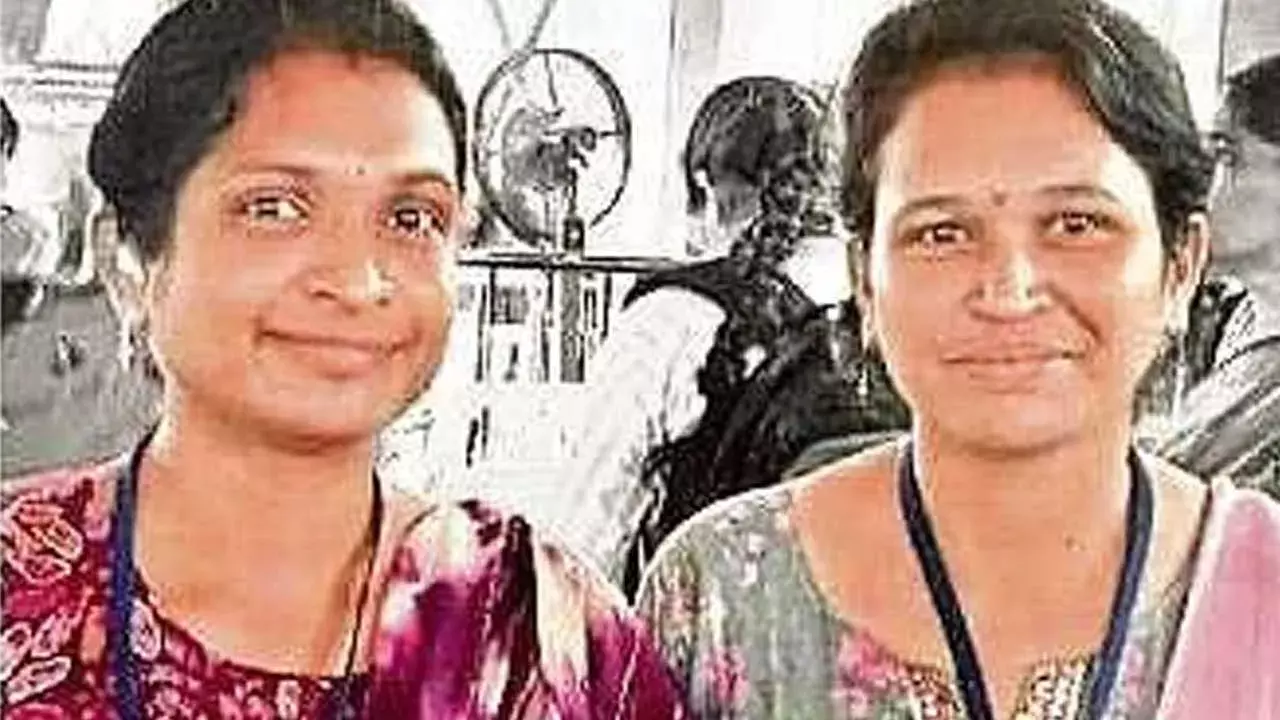 Government Jobs : అక్కా చెల్లెళ్లకు మూడేసి ఉద్యోగాలు Government Jobs : అక్కా చెల్లెళ్లకు మూడేసి ఉద్యోగాలు
