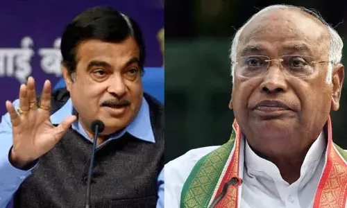 కాంగ్రెస్ అధ్యక్షుడు ఖర్గేకి కేంద్ర మంత్రి లీగల్ నోటీసు..