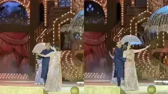 Watch: కొడుకు పెళ్లి వేడుకలో ముఖేష్, నీతా అంబానీలు డ్యాన్స్ Watch: కొడుకు పెళ్లి వేడుకలో ముఖేష్, నీతా అంబానీలు డ్యాన్స్