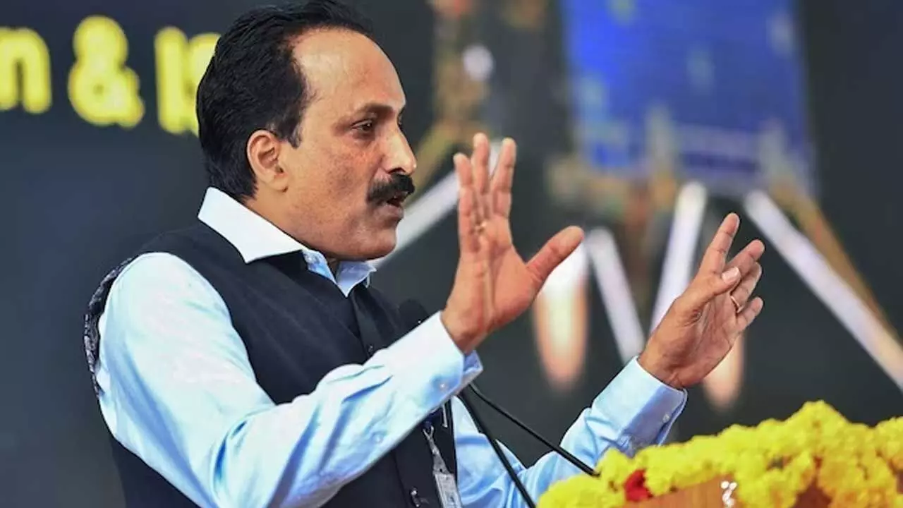 ISRO : ఆదిత్య-ఎల్1 ప్రయోగం రోజే ఇస్రో చీఫ్ కు క్యాన్సర్ నిర్థారణ ISRO : ఆదిత్య-ఎల్1 ప్రయోగం రోజే ఇస్రో చీఫ్ కు క్యాన్సర్ నిర్థారణ
