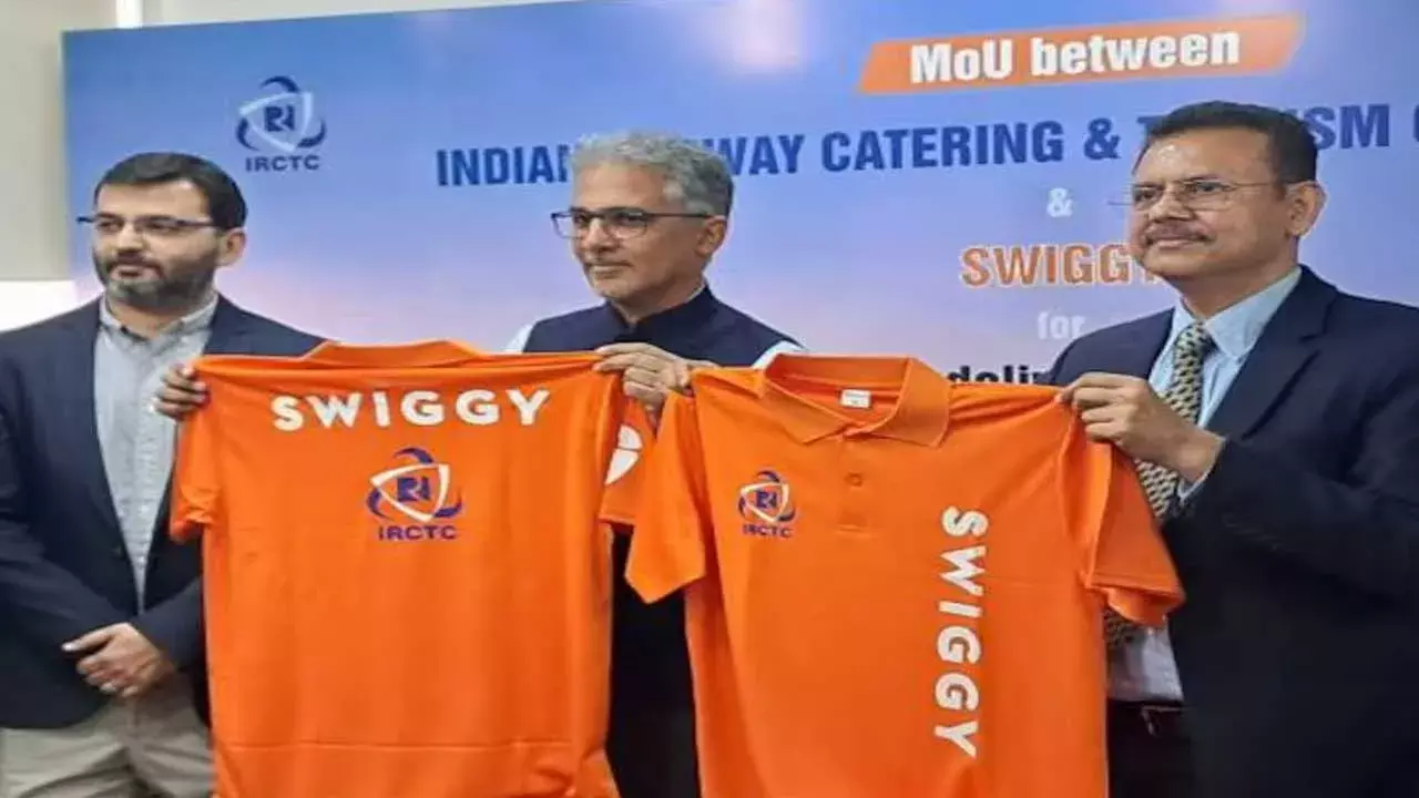 Swiggy : రైలు ప్రయాణికులకు స్విగ్గీ ఫుడ్