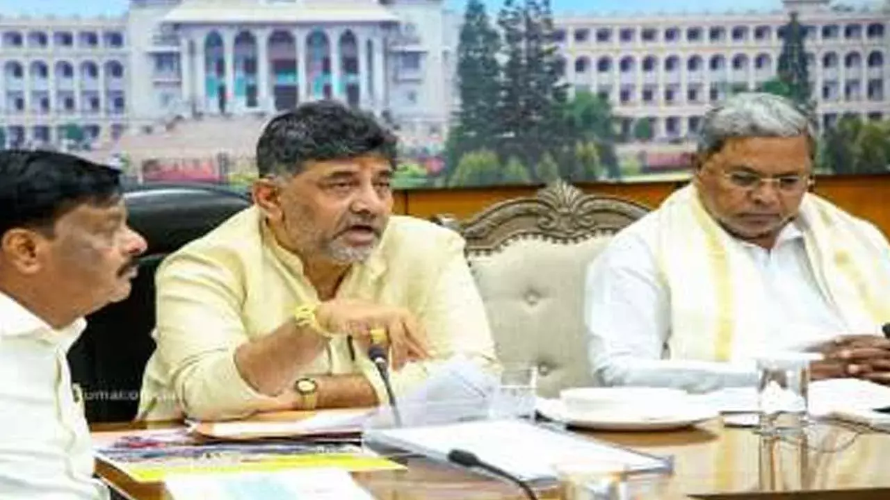 Water Crisis in Bengaluru : బెంగళూరులో నీళ్లు కరువు.. డీకే ఇంటి బోరు కూడా ఎండిపోయింది