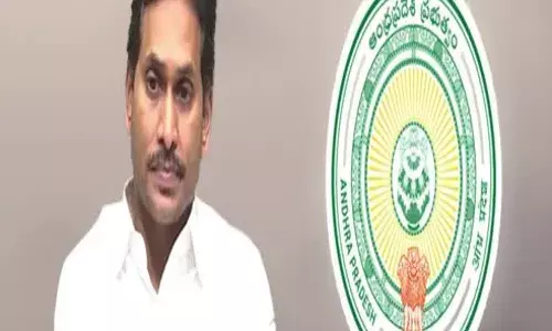 AP News:వైకాపా సేవలో మునిగితేలుతున్న అధికారులు