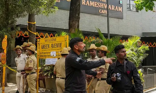 Rameshwaram Cafe :  రామేశ్వరం కేఫ్ పేలుడు.. సెంట్రల్ జైలులో నిందితులు Rameshwaram Cafe :  రామేశ్వరం కేఫ్ పేలుడు.. సెంట్రల్ జైలులో నిందితులు