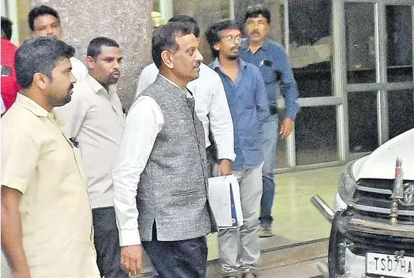 NDSA: అసలు ఏం జరిగింది... ప్రశ్నల వర్షం NDSA: అసలు ఏం జరిగింది... ప్రశ్నల వర్షం