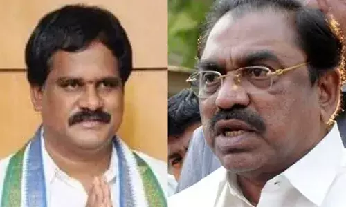 Breaking : వైసీపీ రెబల్ ఎమ్మెల్సీలపై అనర్హత వేటు Breaking : వైసీపీ రెబల్ ఎమ్మెల్సీలపై అనర్హత వేటు