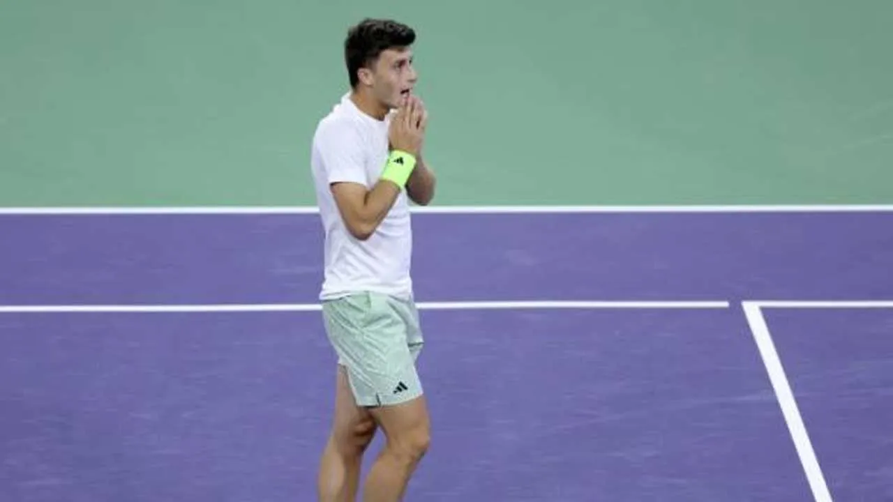 Djokovic : జొకోవిచ్ కు ఏమైంది.. 123వ ర్యాంకర్ చేతిలో ఓటమి Djokovic : జొకోవిచ్ కు ఏమైంది.. 123వ ర్యాంకర్ చేతిలో ఓటమి