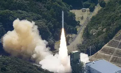 జపాన్ రాకెట్.. ప్రయోగించిన కొద్ది క్షణాల్లోనే.. జపాన్ రాకెట్.. ప్రయోగించిన కొద్ది క్షణాల్లోనే..