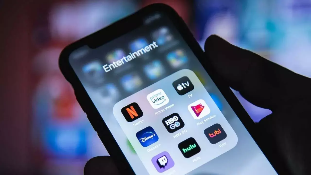 Block : 18 ఓటీటీ ప్లాట్‌ఫారమ్స్, 57సోషల్ మీడియా ఖాతాలు బ్లాక్