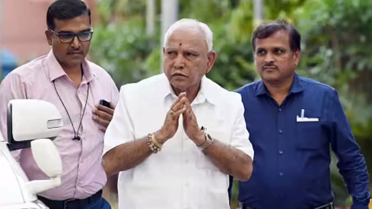 చిక్కుల్లో యడియూరప్ప.. లైంగిక వేధింపుల కేసు నమోదు చిక్కుల్లో యడియూరప్ప.. లైంగిక వేధింపుల కేసు నమోదు