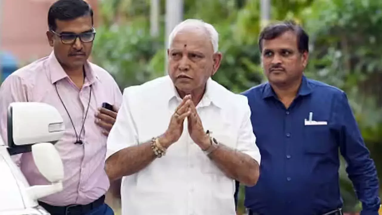 చిక్కుల్లో యడియూరప్ప.. లైంగిక వేధింపుల కేసు నమోదు