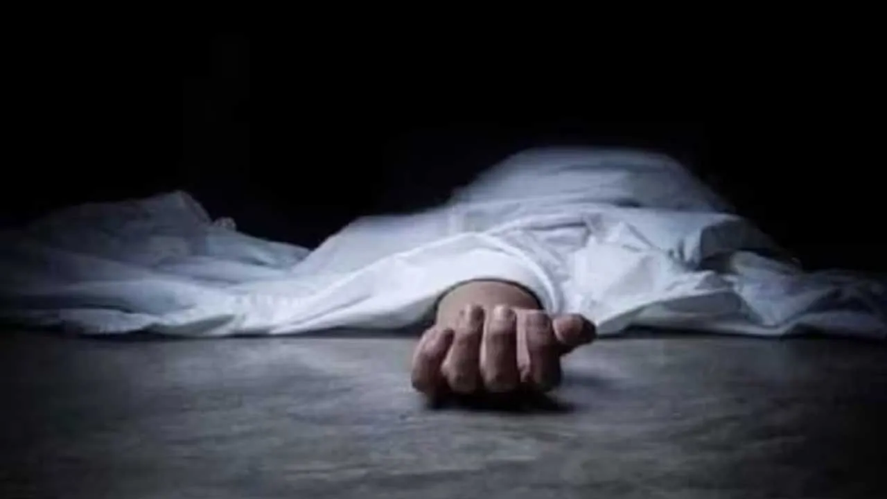 Tragic Death : 18వ అంతస్తు నుంచి పడి 12వ తరగతి విద్యార్థి మృతి Tragic Death : 18వ అంతస్తు నుంచి పడి 12వ తరగతి విద్యార్థి మృతి
