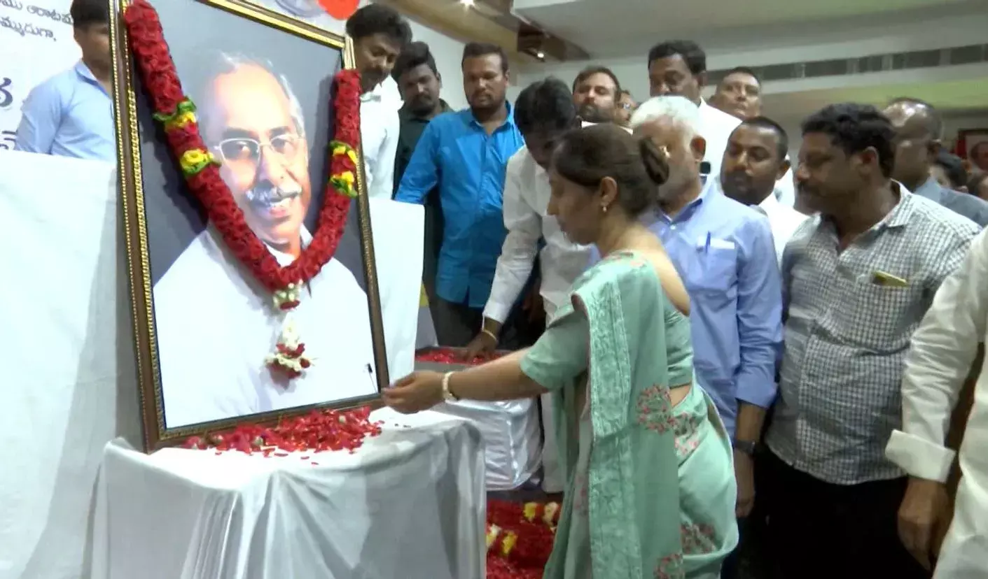 VIVEKA: వివేకా రక్తంపైనే వైసీపీ పునాదులు