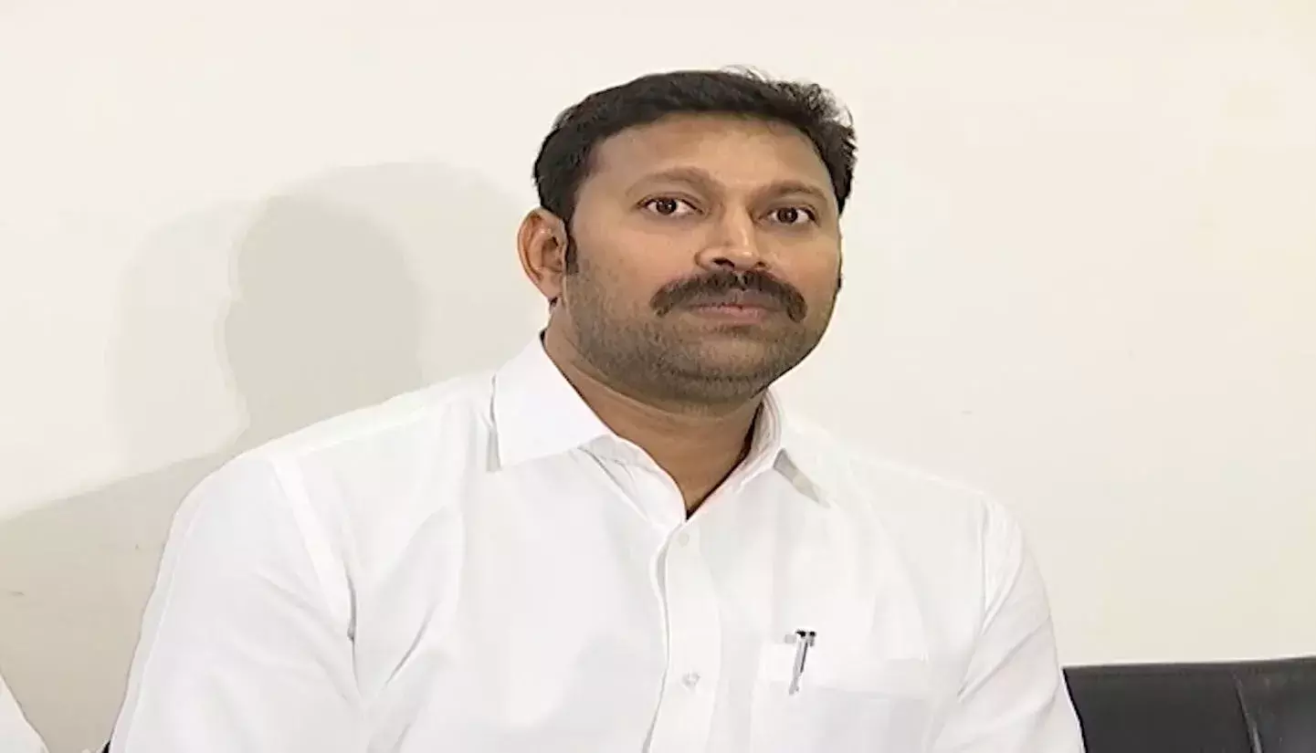 HC: వై.ఎస్‌. అవినాష్‌రెడ్డికి హైకోర్టు నోటీసులు