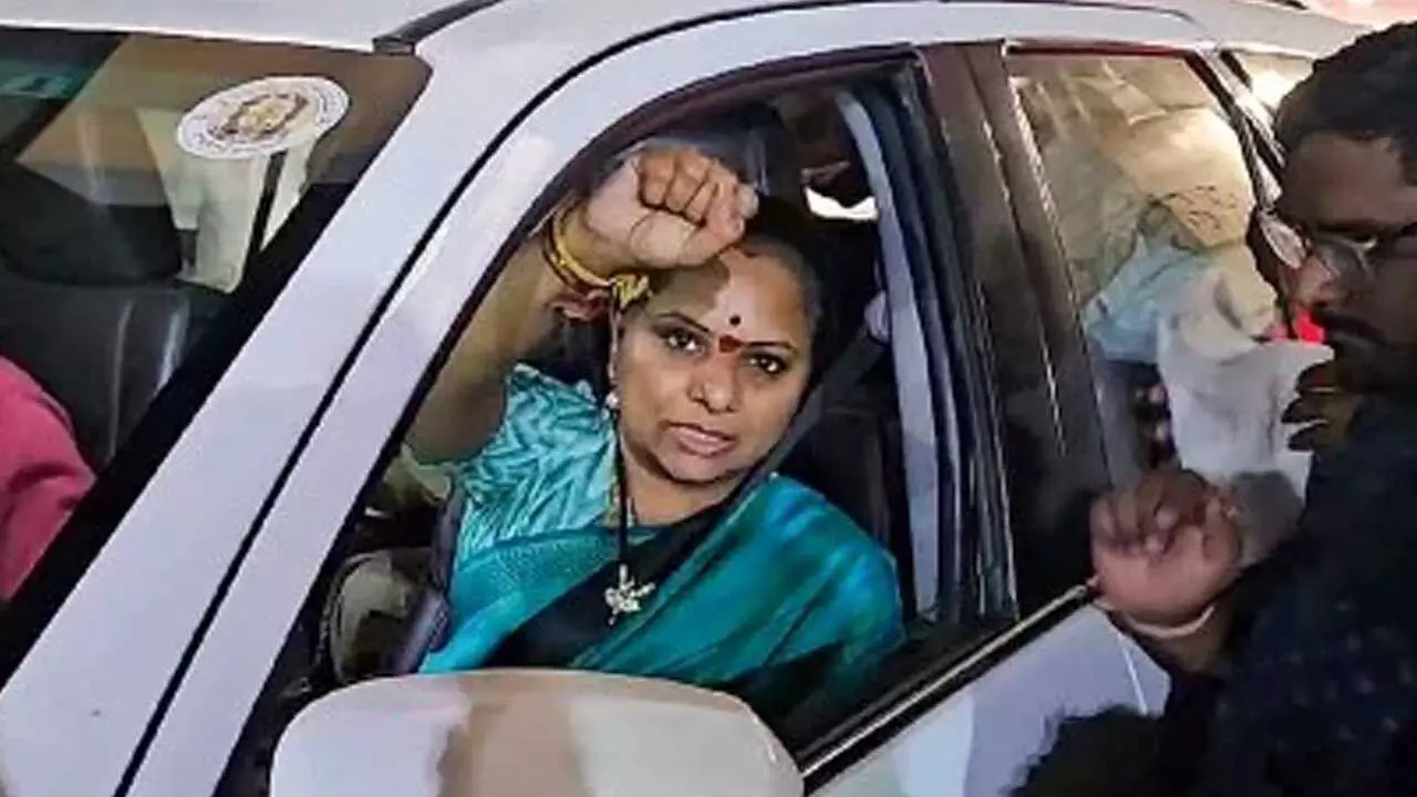 Breaking News : బిగ్ బ్రేకింగ్ .. కవితకు బిగ్ షాక్ .. 7 రోజులు కస్టడీలోకి Breaking News : బిగ్ బ్రేకింగ్ .. కవితకు బిగ్ షాక్ .. 7 రోజులు కస్టడీలోకి