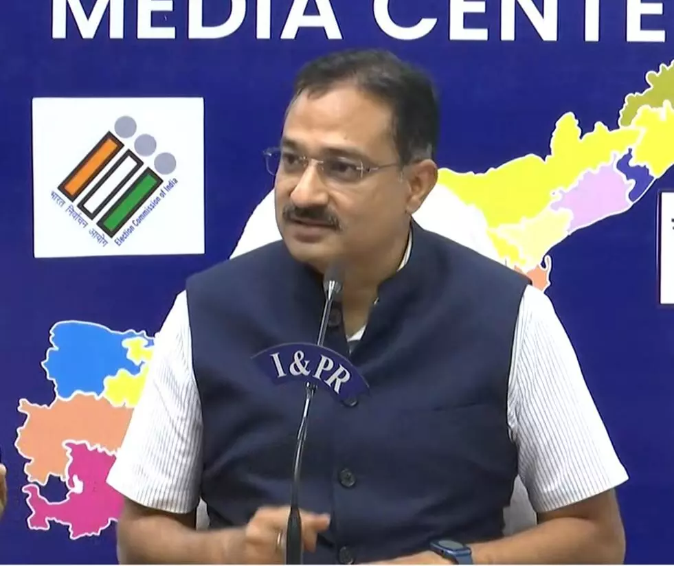 AP: ఎన్నికల కోడ్ ఉల్లంఘిస్తే కఠిన చర్యలు AP: ఎన్నికల కోడ్ ఉల్లంఘిస్తే కఠిన చర్యలు