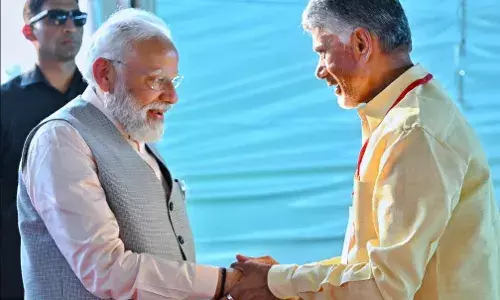 CBN: మా జెండాలు వేరైనా ఎజెండా ఒకటే CBN: మా జెండాలు వేరైనా ఎజెండా ఒకటే