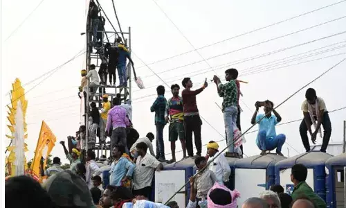 TDP: మోదీ సభలో మైక్ సమస్య వెనుక పోలీసుల కుట్ర TDP: మోదీ సభలో మైక్ సమస్య వెనుక పోలీసుల కుట్ర