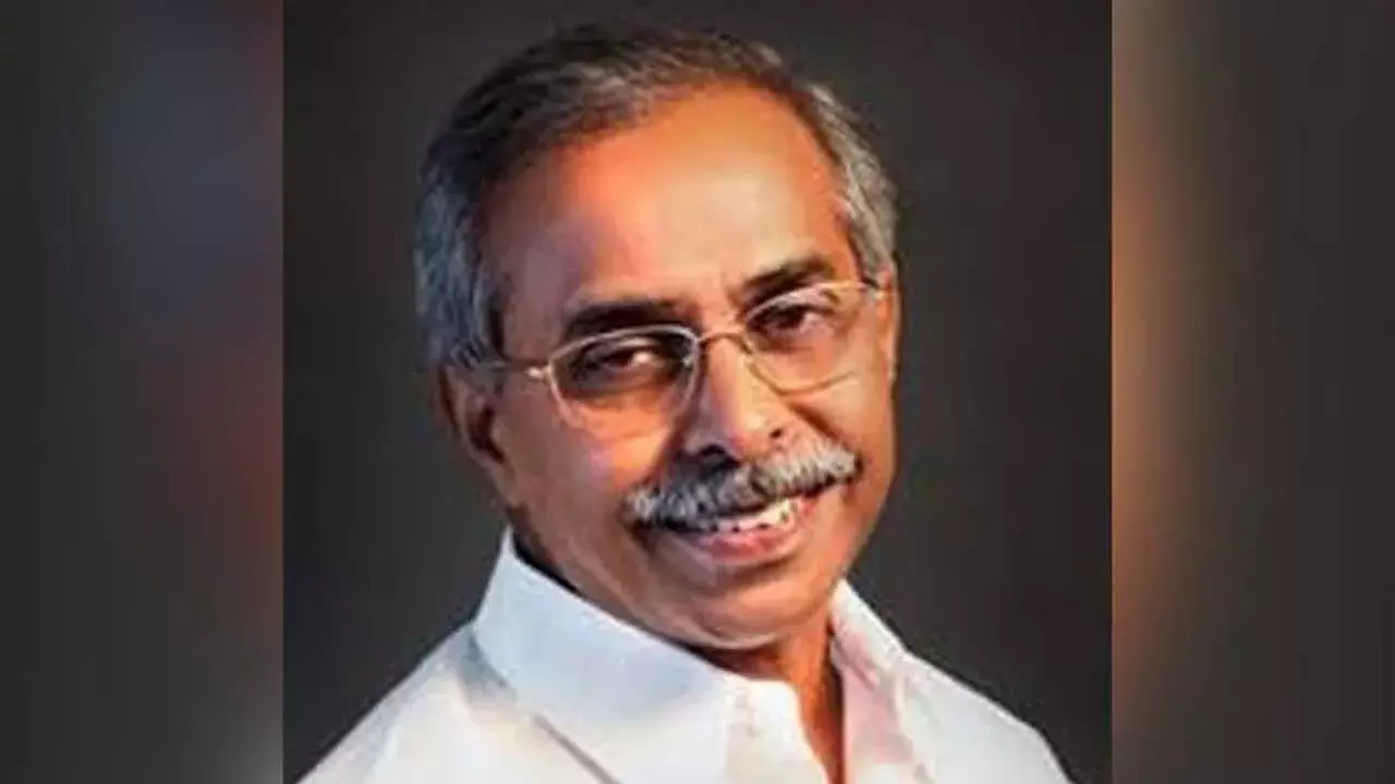 Biopic : వివేకానందరెడ్డి బయోపిక్.. రాజకీయ కలకలం Biopic : వివేకానందరెడ్డి బయోపిక్.. రాజకీయ కలకలం