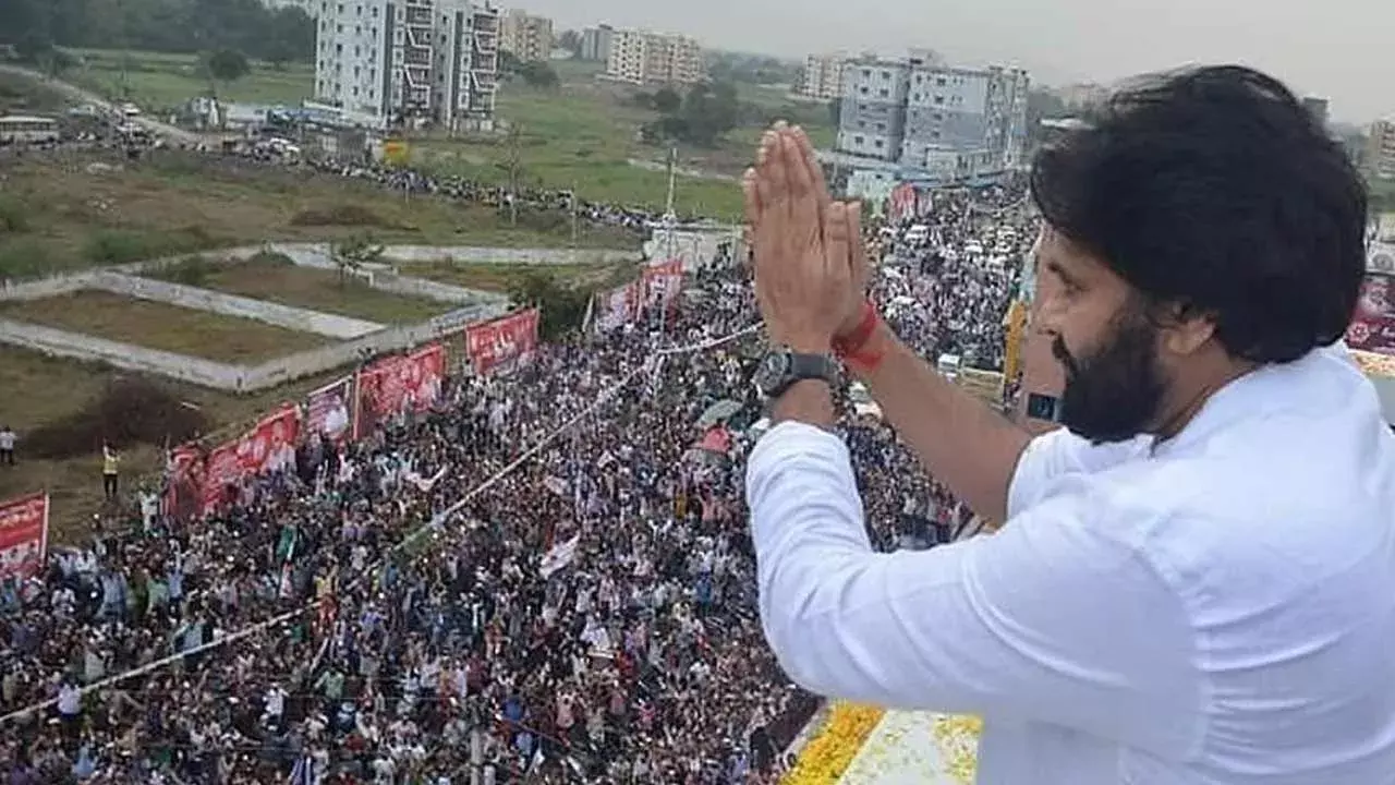 Good News : పవన్ ఫ్యాన్స్కు బ్యాక్ టు బ్యాక్ గుడ్ న్యూస్లు Good News : పవన్ ఫ్యాన్స్కు బ్యాక్ టు బ్యాక్ గుడ్ న్యూస్లు