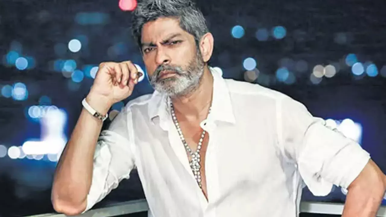 Jagapathi Babu : ఫ్యామిలీ హీరో జగపతి బాబు కెరీర్ ఎలా టర్న్ అయిందో తెలుసా?