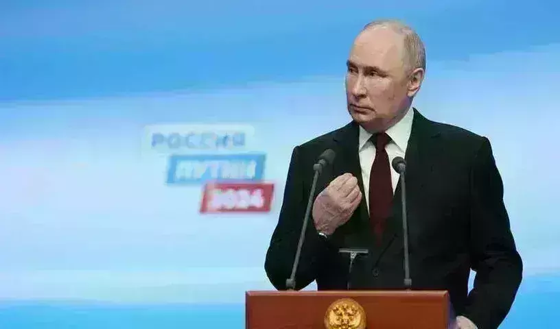 Putin: అమెరికా ప్రజాస్వామ్య దేసమే కాదన్న పుటిన Putin: అమెరికా ప్రజాస్వామ్య దేసమే కాదన్న పుటిన