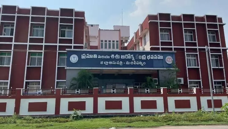 AP News: ప్రభుత్వాస్పత్రులలో తప్పని వెతలు AP News: ప్రభుత్వాస్పత్రులలో తప్పని వెతలు