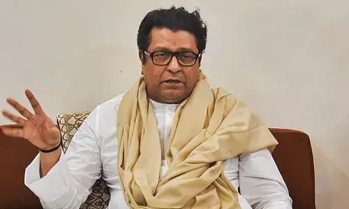 MNS చీఫ్ రాజ్ థాకరే అమిత్ షాతో సమావేశం.. NDA లో చేరే అవకాశం MNS చీఫ్ రాజ్ థాకరే అమిత్ షాతో సమావేశం.. NDA లో చేరే అవకాశం