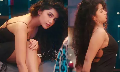 Anupama Parameswaran : లిమిటేషన్స్ పెట్టుకుంటే మంచి పాత్రలు చేయలేం :  అనుపమ Anupama Parameswaran : లిమిటేషన్స్ పెట్టుకుంటే మంచి పాత్రలు చేయలేం :  అనుపమ