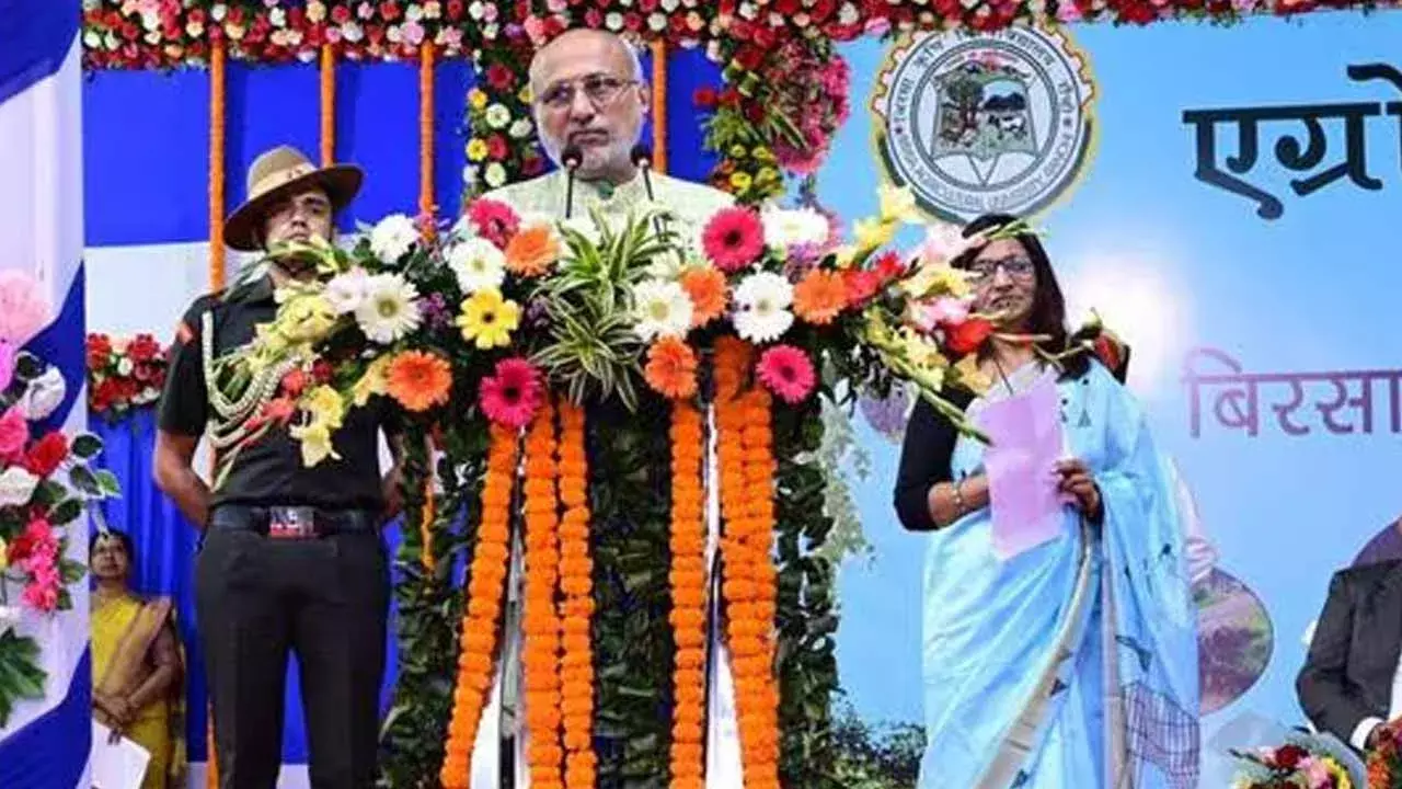 TS : రేపు తెలంగాణ గవర్నర్ గా బాధ్యతలు స్వీకరించనున్న సీపీ రాధాకృష్ణన్ TS : రేపు తెలంగాణ గవర్నర్ గా బాధ్యతలు స్వీకరించనున్న సీపీ రాధాకృష్ణన్