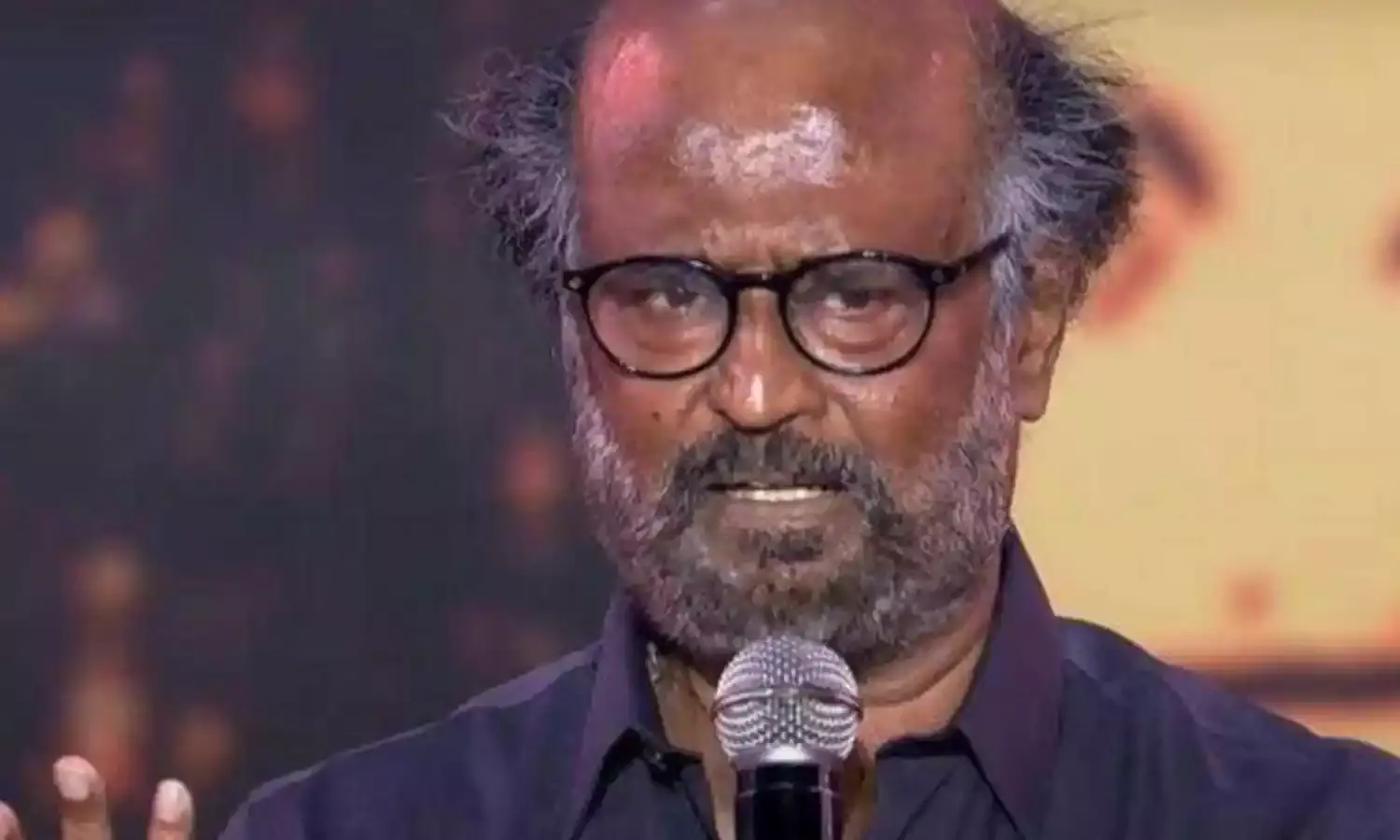 Viral Video : ఊపిరి పీల్చుకోవడానికి కూడా భయపడుతున్నా : రజనీకాంత్ Viral Video : ఊపిరి పీల్చుకోవడానికి కూడా భయపడుతున్నా : రజనీకాంత్