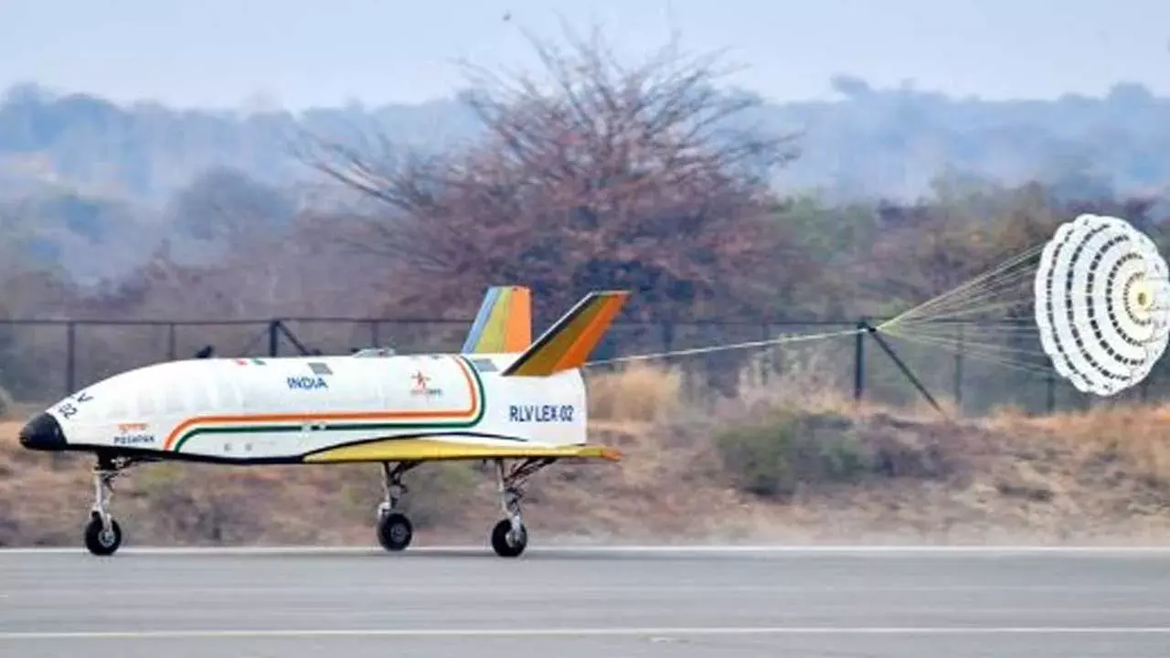 ISRO : పుష్పక్ను విజయవంతంగా ల్యాండ్ చేసిన ఇస్రో