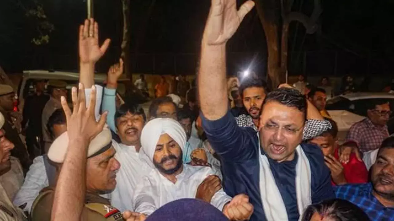 Delhi CM : కేజ్రీవాల్ సైన్యం.. ఇండియా వైడ్ ప్రొటెస్ట్