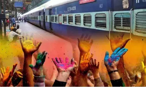 Special Trains : హోళీ సందర్భంగా స్పెషల్ ట్రైన్స్ Special Trains : హోళీ సందర్భంగా స్పెషల్ ట్రైన్స్