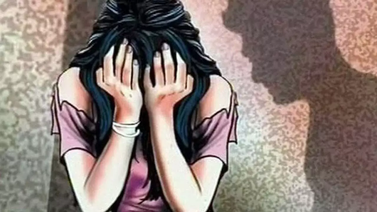 Sexual Assault on Minor : బాలికపై సీఐ అత్యాచారం..  పోక్సో చట్టం కింద కేసు నమోదు Sexual Assault on Minor : బాలికపై సీఐ అత్యాచారం..  పోక్సో చట్టం కింద కేసు నమోదు