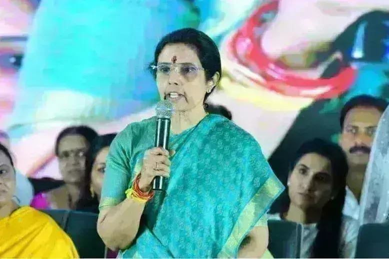 Vizag Drugs: వైజాగ్ ను గంజాయి మాయం చేసేశారన్న నారా భువనేశ్వరి