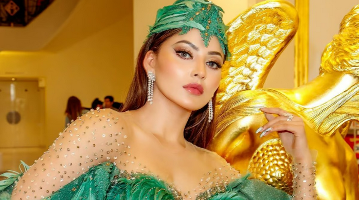 Urvashi Rautela : రాజకీయాల్లోకి ఆన్ లైన్ సంచలనం