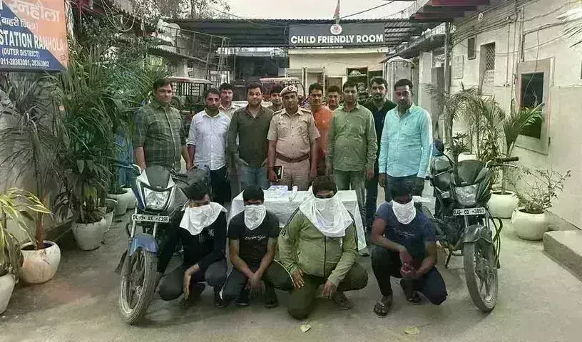 Delhi: దొంగలుగా పొరబడి  ఇద్దరి దారుణ హత్య.. Delhi: దొంగలుగా పొరబడి  ఇద్దరి దారుణ హత్య..